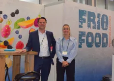 Matthijs Pool met zijn vrouwelijke collega van van Frio Foods. Ze helpen bedrijven met het ontwikkelen van o.a. vriesvers groenteconcepten, van single groente tot aan mixen met eventueel al bijgevoegde kruiden.